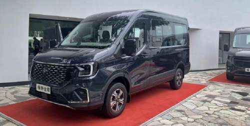 Презентовано новий Ford Transit 2024: як змінився популярний мінівен