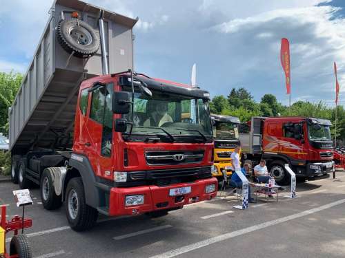 В Україні представили новий самоскид Daewoo