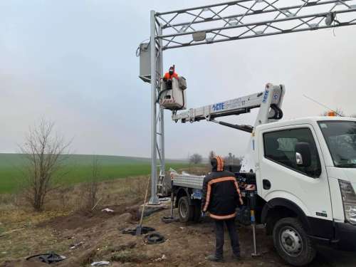 На дорогах зводять нові комплекси контролю за вантажівками