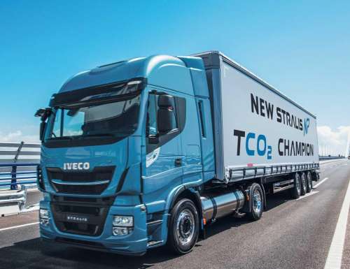 В Україні з’явився перший метановий тягач IVECO