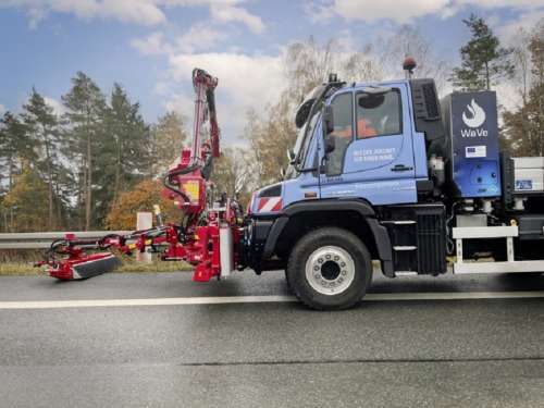 На автобані випробували перший водневий Mercedes-Benz Unimog