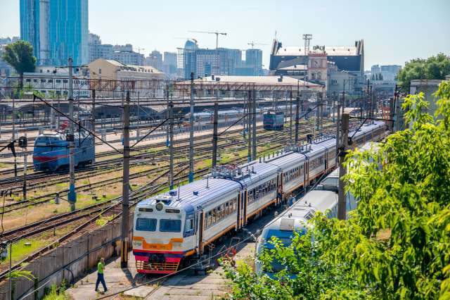 В Києві презентували першу модернізовану електричку