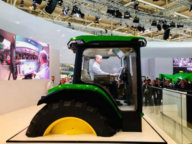 John Deere показав кабіну зі штучним інтелектом