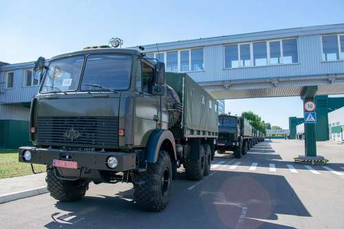 «Богдан» доправив до війська чергову партію вантажівок