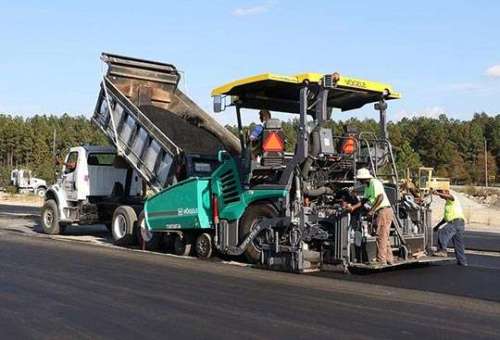 Deere &amp; Company остаточно став виробником будівельної техніки