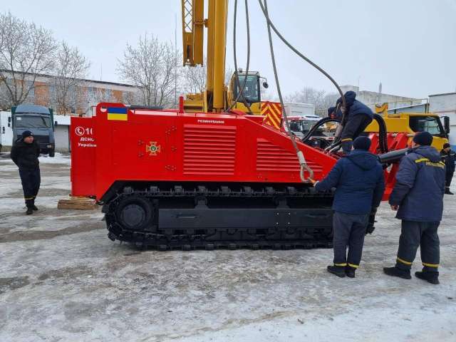 Південна Корея передала Україні 10 безпілотних машин розмінування