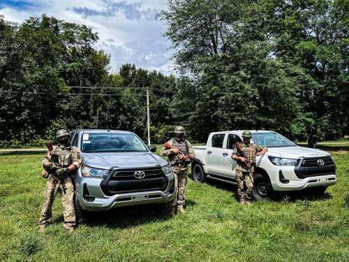 Гірські штурмовики отримали 12 пікапів для мобільних вогневих груп