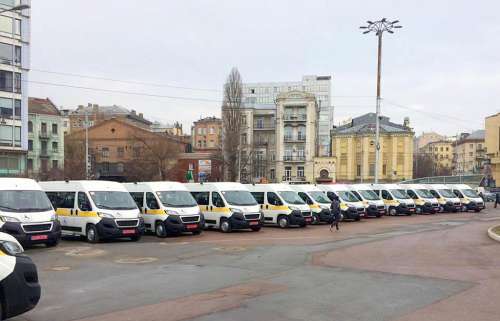 25 спецавтомобилей Peugeot Boxer помогут инвалидам