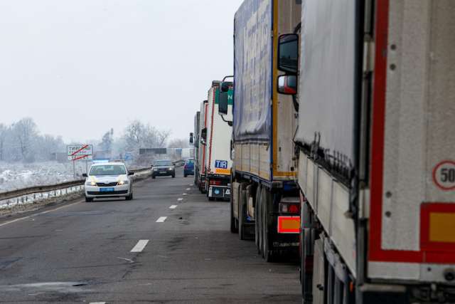 Міжнародні перевізники відмовляються везти російські товари