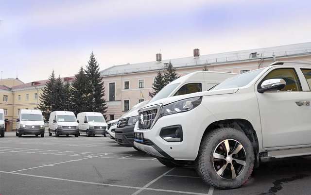 В підрозділах МВС служитиме майже сотня пікапів Peugeot і фургонів Volkswagen