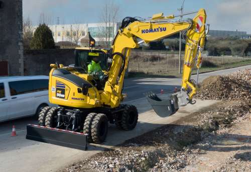 Komatsu представив новий колісний екскаватор