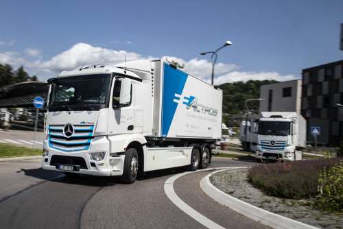 Через кілька днів офіційно представлять електричний Mercedes-Benz eActros