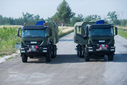 «Повернись живим» придбав 6 мобільних ремонтних станцій на шасі IVECO