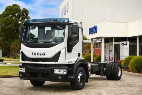 IVECO представила сміттєвоз Eurocargo із двома поворотними вісями