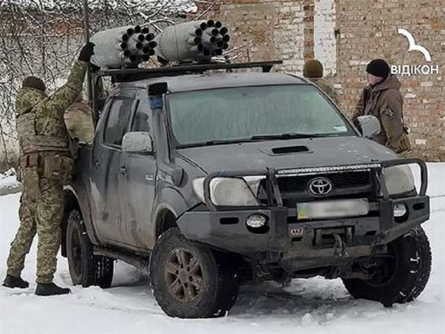 Для охорони кордону почали використовувати пікапи з мобільними РСЗВ