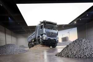 Mercedes-Benz Trucks представила повністю електричний eArocs 400