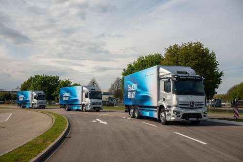 Mercedes-Benz розпочав масштабний тур eActros