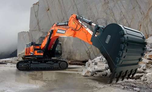 Doosan представила новий 100-тонний екскаватор для складних умов роботи