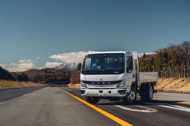 FUSO представила оновлену вантажівку Canter