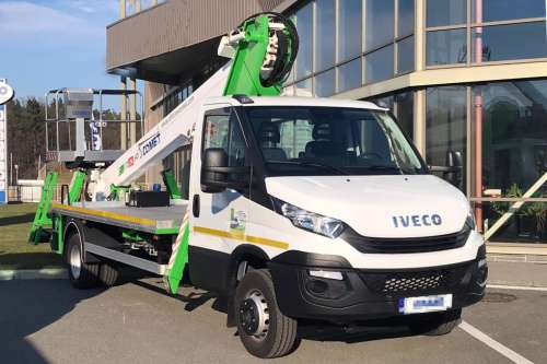 В Україні вперше встановили 22-метрову автовишку Comet на шасі IVECO Daily