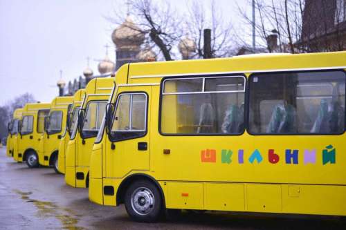 Регіони отримали перші 117 шкільних автобусів із 500 запланованих