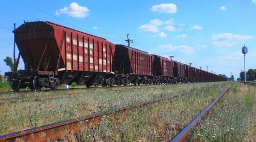 Націоналізували 645 вагонів, що належать родині ексміністра оборони часів Януковича Лебедєва