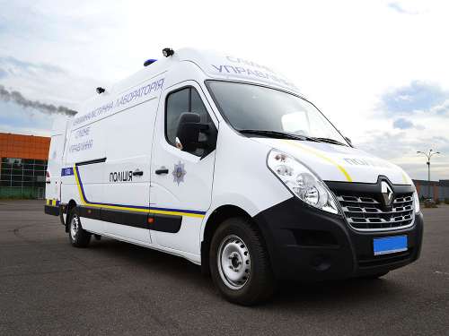 Українські правоохоронці отримали новий спецавтомобіль на базі Renault Master